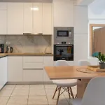 Island Memories Apartament Ampavris