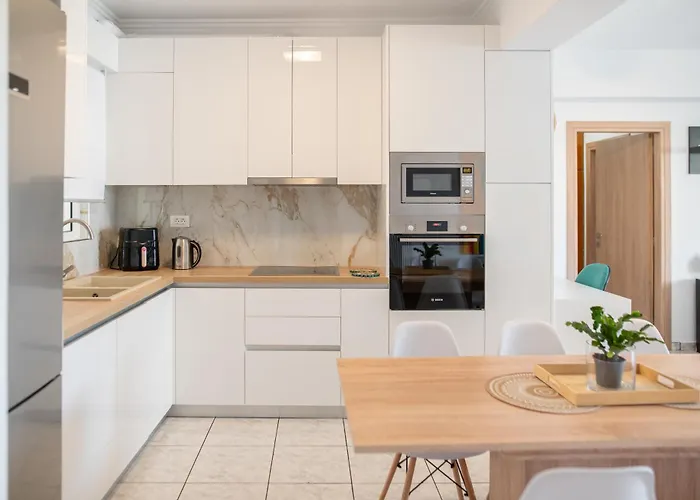 Island Memories Ampavris