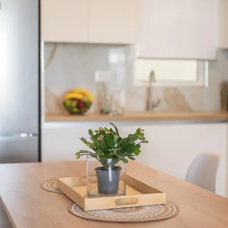 Island Memories * Ampavris